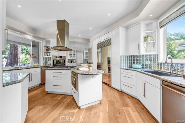 Detail Gallery Image 27 of 43 For 935 Hillcrest, Pasadena,  CA 91106 - 6 Beds | 7/1 Baths