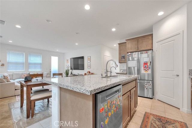 Detail Gallery Image 9 of 26 For 2945 E Merritt Paseo, Ontario,  CA 91761 - 3 Beds | 3 Baths