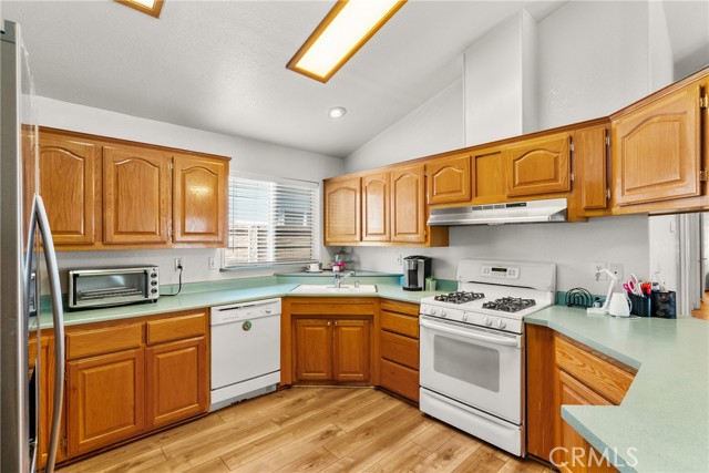 27828 Spyglass Lane, Canyon Country CA: https://media.crmls.org/medias/319c547c-7085-45ed-a956-205a8a0a6969.jpg
