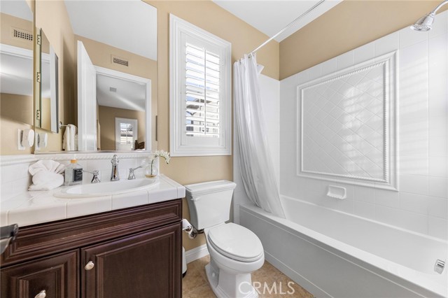 19599 Highland Terrace Drive, Walnut CA: https://media.crmls.org/medias/319d3849-ab5e-49dc-8f17-9b2143c00aea.jpg