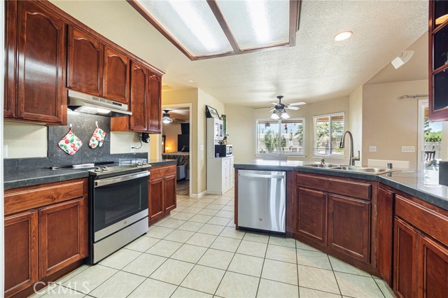 Detail Gallery Image 14 of 64 For 23446 Capay Rd, Corning,  CA 96021 - 4 Beds | 2 Baths