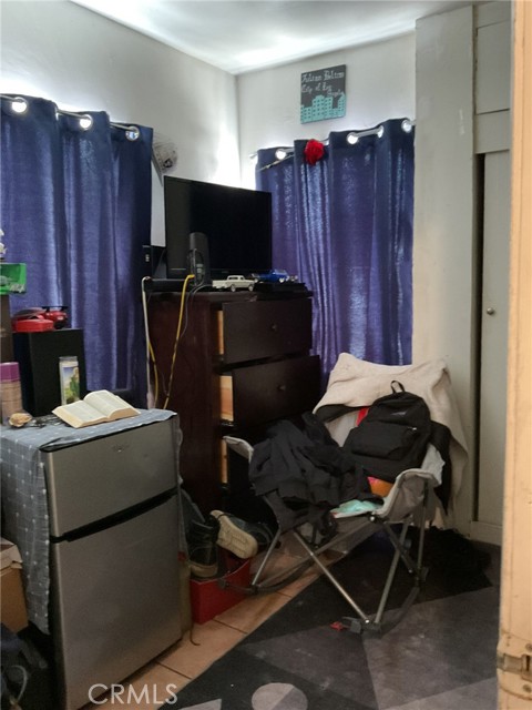 4465 Lovett Street, Commerce CA: https://media.crmls.org/medias/319d932a-322a-4abf-9ab1-7272296cebc1.jpg