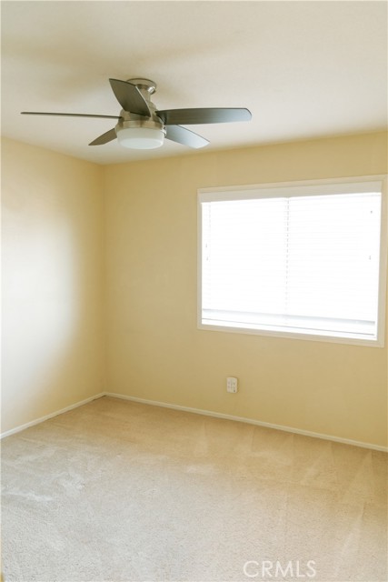Image 31 of 37 For 852 Saint James Drive