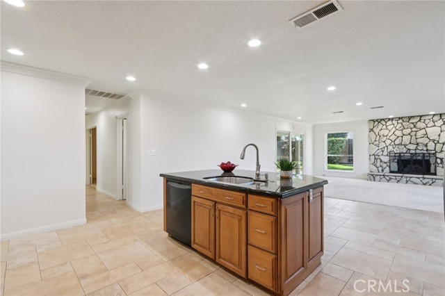 Detail Gallery Image 14 of 61 For 2322 Avenida Del Vista, Corona,  CA 92882 - 3 Beds | 2 Baths