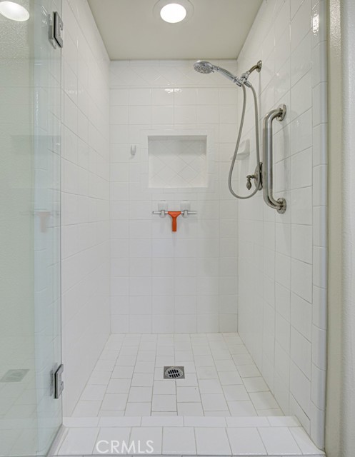 2372 Via Mariposa W, Laguna Woods CA: https://media.crmls.org/medias/319f6148-b39d-4a17-a804-22ddbc4b3ac5.jpg