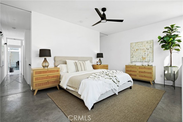 1121 Abbot Kinney Boulevard, Venice CA: https://media.crmls.org/medias/31a14ef6-4623-4e44-b9e7-1ae310e0b82d.jpg