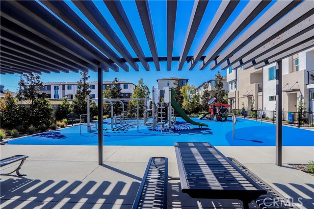 Detail Gallery Image 11 of 13 For 1571 Lima Way #2,  Placentia,  CA 92870 - 2 Beds | 2/1 Baths