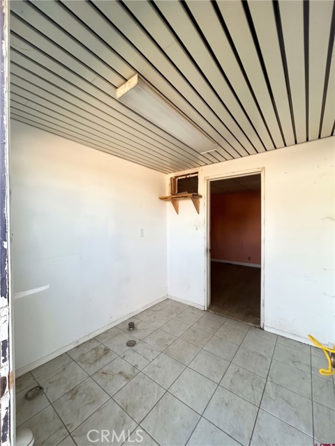 6933 Lime photo 35