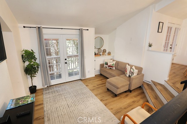 531 W Victoria Court, Lake Arrowhead CA: https://media.crmls.org/medias/31a20392-e8af-4a0e-b1df-90afef3f28ef.jpg