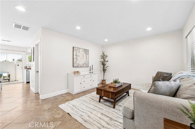 Detail Gallery Image 4 of 41 For 17653 Brittany Lane #91,  Huntington Beach,  CA 92647 - 3 Beds | 1/1 Baths