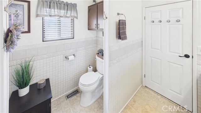 1417 Village Street, Redlands CA: https://media.crmls.org/medias/31a3726e-e268-4250-950e-fc30646bae9f.jpg