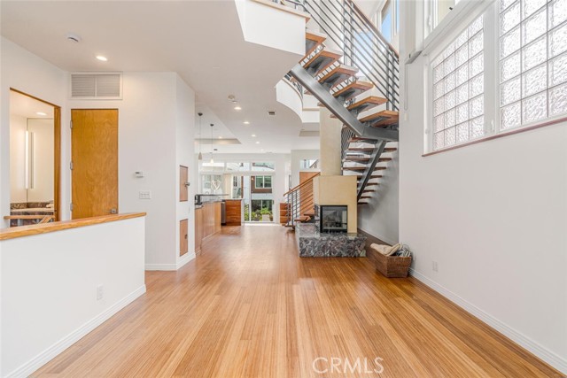 221 17th, Manhattan Beach, California 90266, 5 Bedrooms Bedrooms, ,6 BathroomsBathrooms,Residential,For Sale,17th,SR26091960