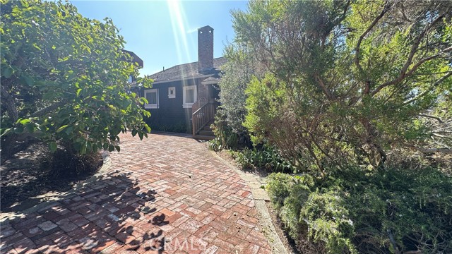 625 High Dr, Laguna Beach CA: https://media.crmls.org/medias/31a39c20-3d99-45eb-bf20-1aed1179c999.jpg