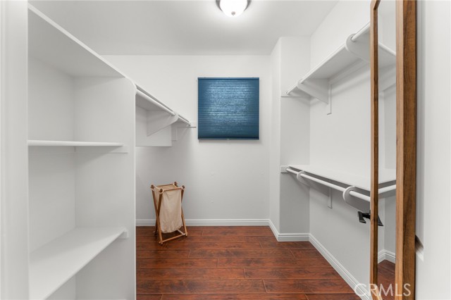 3943 E Lindenwood Drive, Ontario CA: https://media.crmls.org/medias/31a442a6-27d6-482e-9870-555d9eaafbd9.jpg