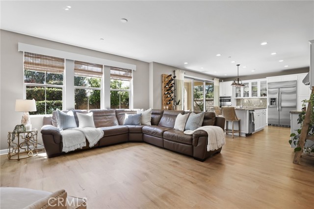 Detail Gallery Image 8 of 48 For 26 Morning Glory, Lake Forest,  CA 92630 - 3 Beds | 3/1 Baths