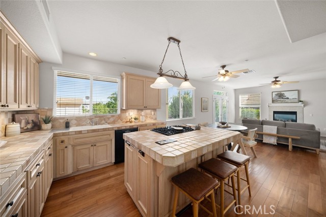 Detail Gallery Image 4 of 39 For 1090 Megan Ct, Templeton,  CA 93465 - 3 Beds | 2/1 Baths