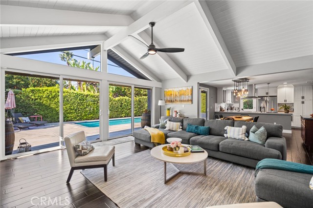 Detail Gallery Image 5 of 23 For 13231 Sandhurst Pl, North Tustin,  CA 92705 - 4 Beds | 2/1 Baths