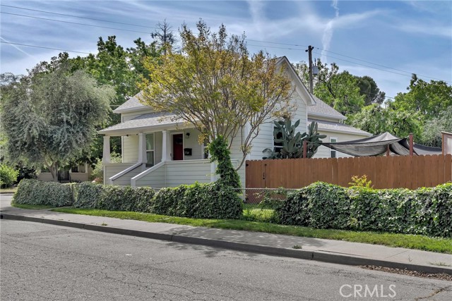 Detail Gallery Image 2 of 49 For 1764 Elm St, Chico,  CA 95928 - 2 Beds | 2 Baths