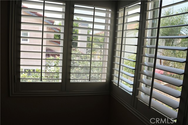 26002 Dundee Drive, Lake Forest CA: https://media.crmls.org/medias/31a744ee-f27b-41c7-a251-684393c584c2.jpg