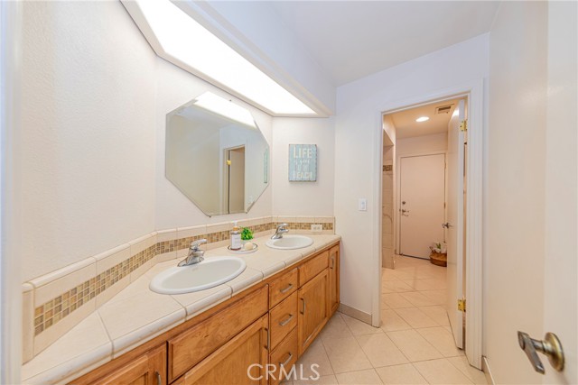 Detail Gallery Image 42 of 75 For 779 E Cole Ave, Fresno,  CA 93720 - 4 Beds | 2/1 Baths
