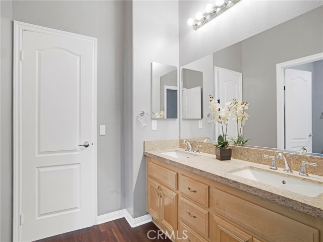 Detail Gallery Image 24 of 44 For 21103 Cross Creek Dr, Saugus,  CA 91350 - 3 Beds | 3 Baths