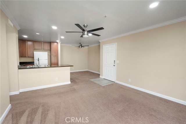 Detail Gallery Image 5 of 36 For 1010 La Terraza #207,  Corona,  CA 92879 - 2 Beds | 2 Baths