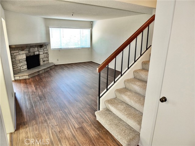 Detail Gallery Image 6 of 49 For 8472 Kington Way #7,  Cypress,  CA 90630 - 2 Beds | 2/1 Baths