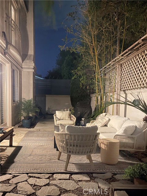 Detail Gallery Image 5 of 47 For 2111 Nelson Ave #B,  Redondo Beach,  CA 90278 - 4 Beds | 3 Baths