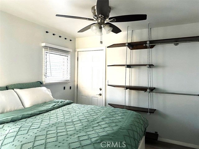 Detail Gallery Image 3 of 14 For 435 8th St, Hermosa Beach,  CA 90254 - 1 Beds | 1 Baths