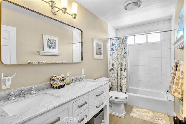 2301 Walnut Avenue, Manhattan Beach, California 90266, 4 Bedrooms Bedrooms, ,3 BathroomsBathrooms,Residential,Sold,Walnut,SB22033691