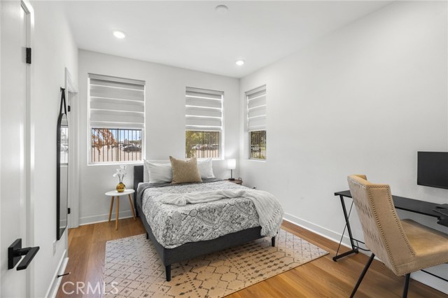 Detail Gallery Image 12 of 29 For 10319 Triple Crown Ln, Cypress,  CA 90720 - 4 Beds | 3/1 Baths