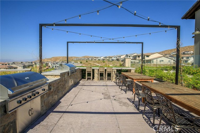 Detail Gallery Image 68 of 75 For 17721 Ridgeline Ct, Saugus,  CA 91350 - 4 Beds | 4 Baths