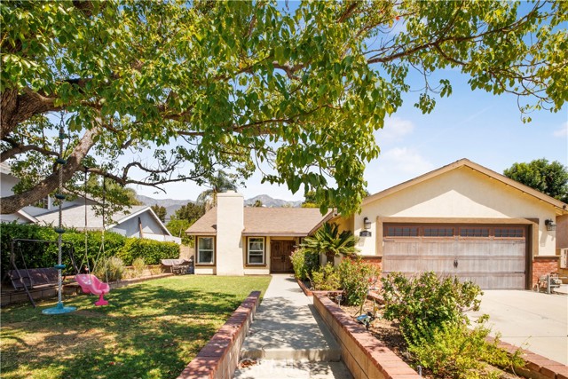 Detail Gallery Image 3 of 41 For 10330 Orange St, Rancho Cucamonga,  CA 91737 - 4 Beds | 2 Baths