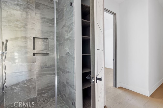 Detail Gallery Image 16 of 18 For 528 N Flores St #103,  West Hollywood,  CA 90048 - 2 Beds | 2/1 Baths