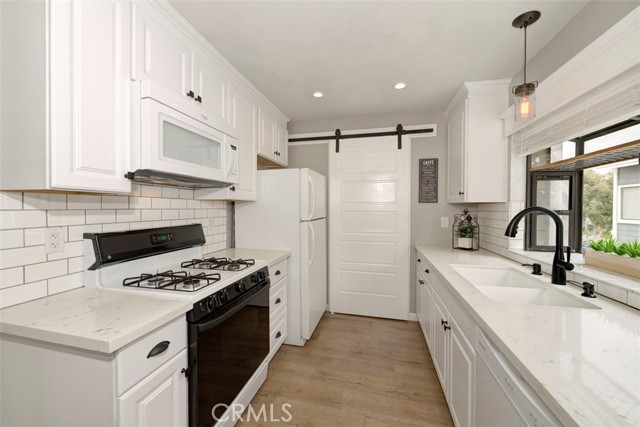 Detail Gallery Image 1 of 25 For 14 Coventry Ln #263,  Aliso Viejo,  CA 92656 - 1 Beds | 1 Baths