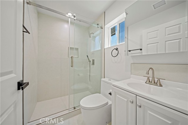 Detail Gallery Image 14 of 20 For 252 W Tujunga #101,  Burbank,  CA 91502 - 2 Beds | 2 Baths