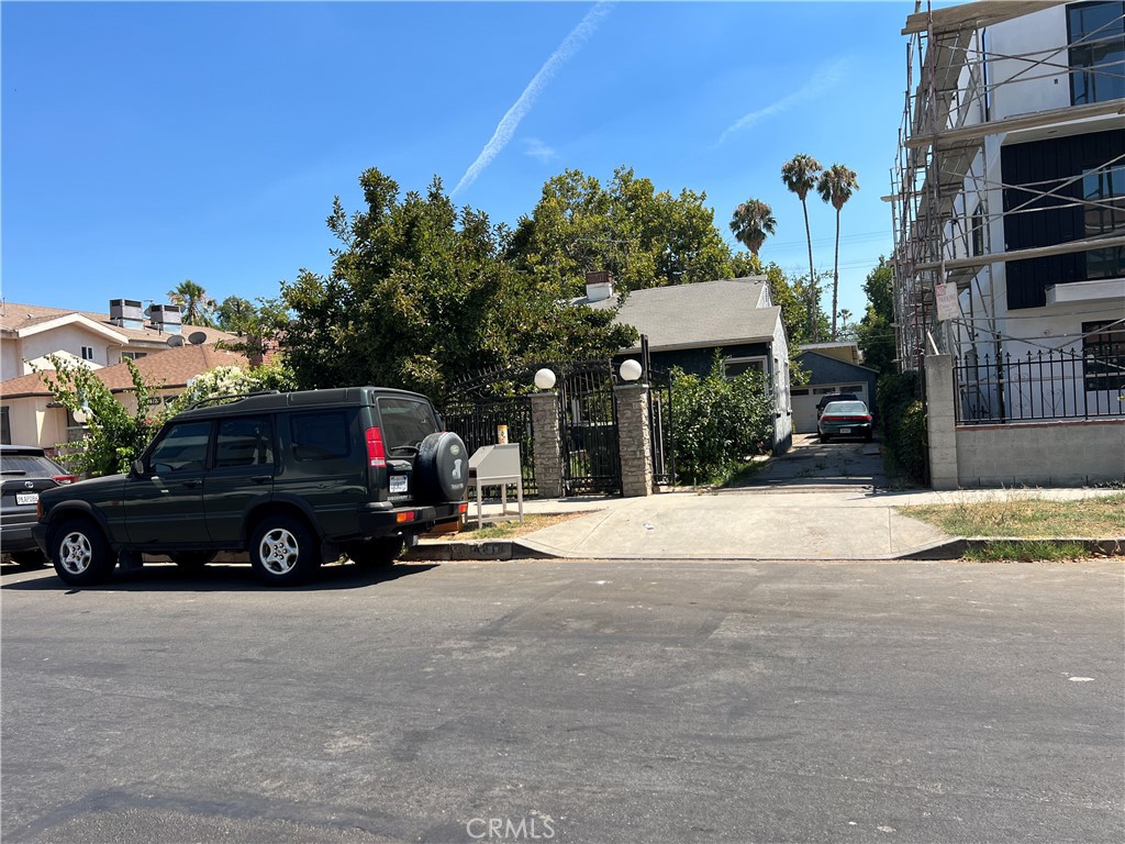 14418 Tiara Street