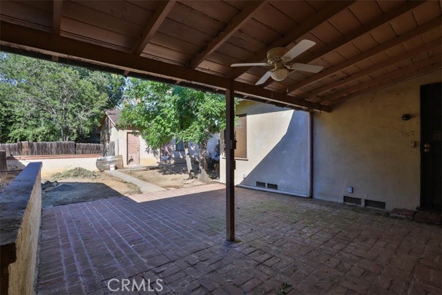 555 S Center St., Redlands CA: https://media.crmls.org/medias/31b04983-7a83-45b4-8c9a-f7f6dd61ed73.jpg