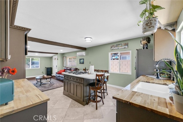 2513 W Occidental Street, Santa Ana CA: https://media.crmls.org/medias/31b0ae1b-288c-400d-ab2d-113d5fc943aa.jpg