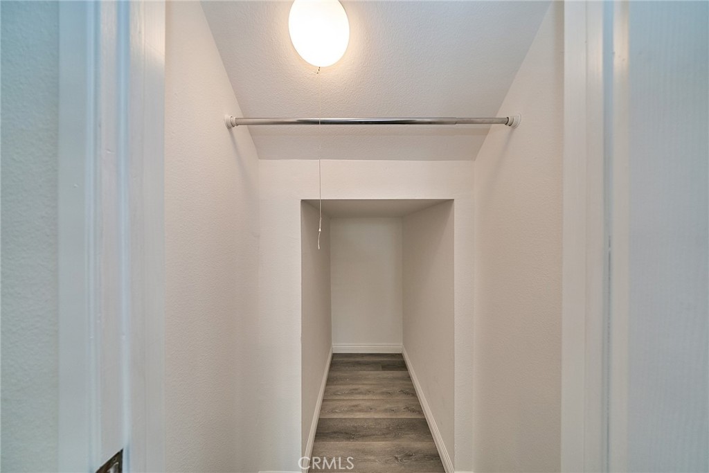 https://media.crmls.org/medias/31b0dcb0-f6d1-4156-92b5-40bf6a15e0d0.jpg?preset=X-Large