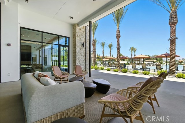 Detail Gallery Image 9 of 32 For 375 Mariposa Way, Montebello,  CA 90640 - 5 Beds | 5 Baths