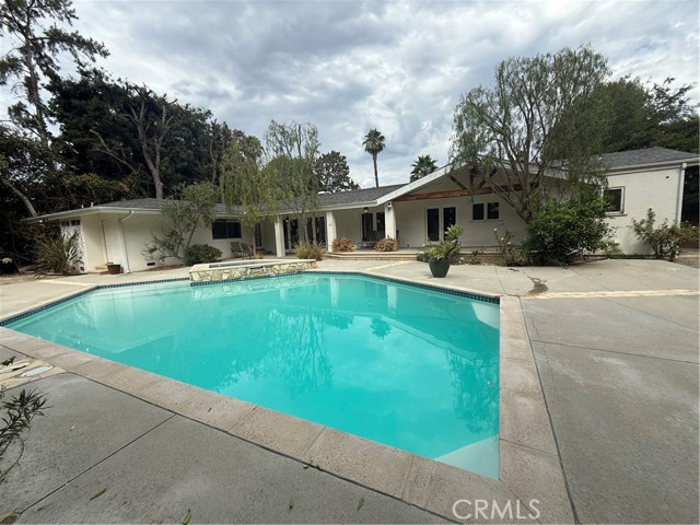 Detail Gallery Image 2 of 2 For 16248 Darcia Pl, Encino,  CA 91436 - 4 Beds | 4 Baths