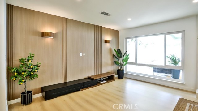 2737 Lorenzo Avenue, Costa Mesa CA: https://media.crmls.org/medias/31b2dfbf-2e07-4041-a714-c2d4cb07bf18.jpg