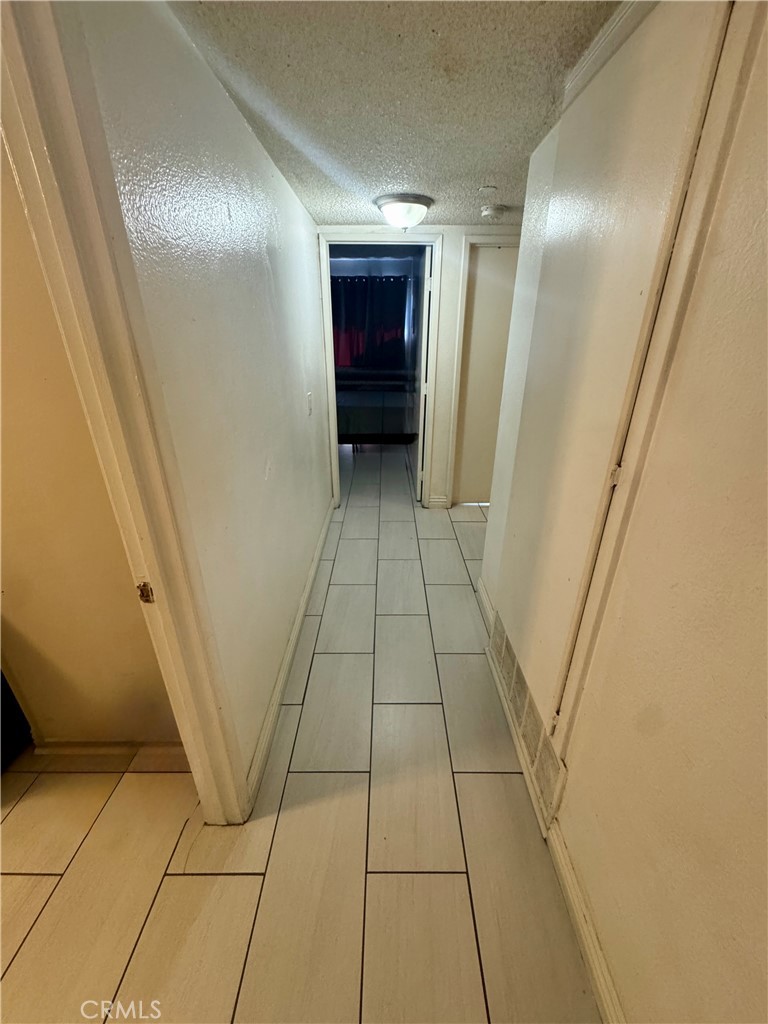 https://media.crmls.org/medias/31b35994-f9e6-46ad-8dda-6db07c013bc7.jpg?preset=X-Large