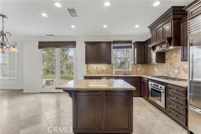 Detail Gallery Image 17 of 51 For 4705 Luna Ct, Calabasas,  CA 91302 - 4 Beds | 4 Baths