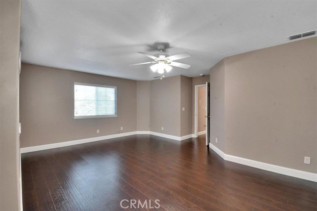 1882 Hunji Drive, Yuba City CA: https://media.crmls.org/medias/31b41330-7a32-4cbd-bddb-9b4d26ff74c6.jpg