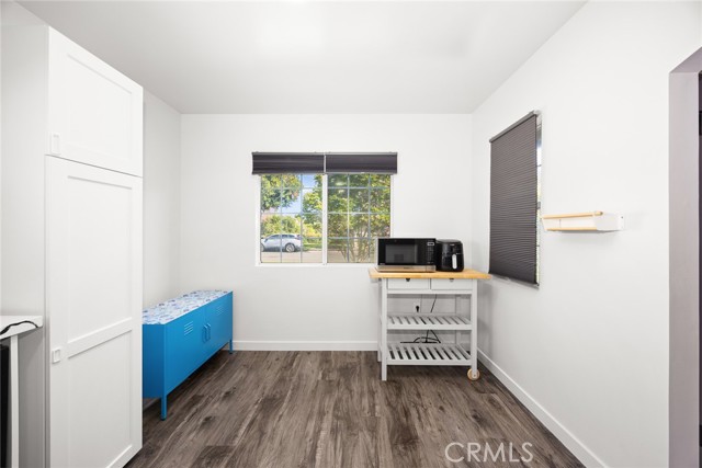 Image 23 of 70 For 6117 Loma Avenue