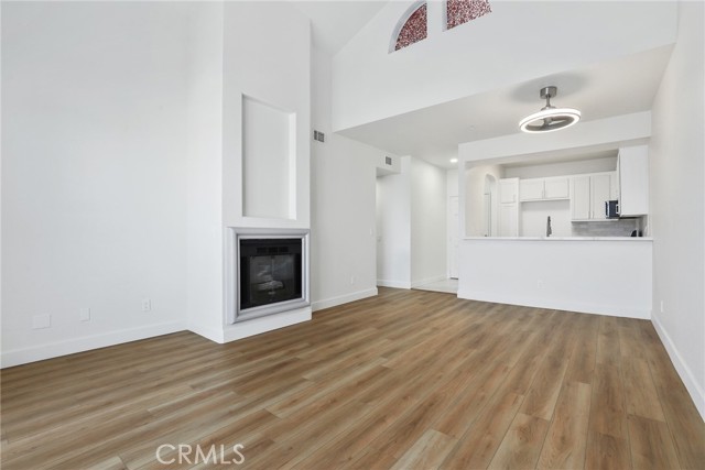 Detail Gallery Image 3 of 20 For 555 Maine Ave #412,  Long Beach,  CA 90802 - 2 Beds | 2 Baths