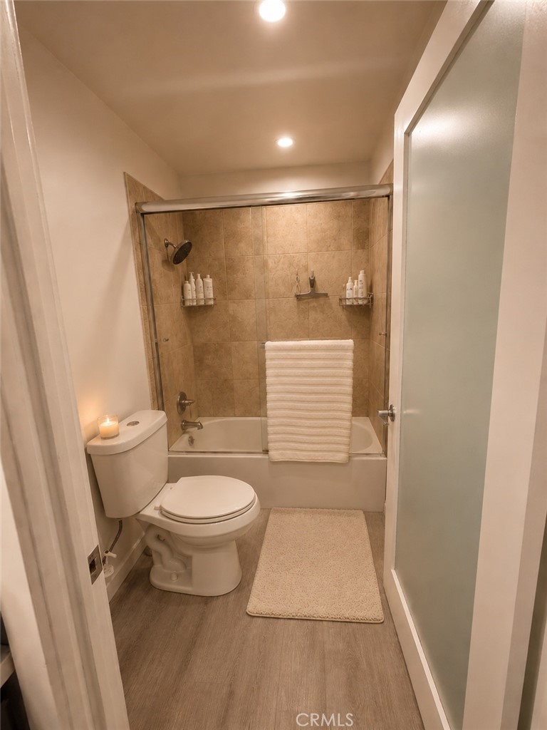 https://media.crmls.org/medias/31b46400-cd12-41ba-87c7-da8a85c8c231.jpg?preset=X-Large