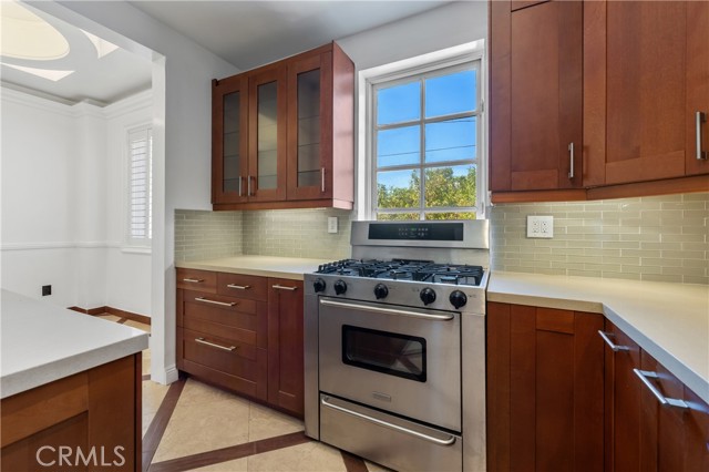 8655 Hillside Avenue, Los Angeles CA: https://media.crmls.org/medias/31b476a0-5106-45b4-8b8a-d4d957ead60d.jpg